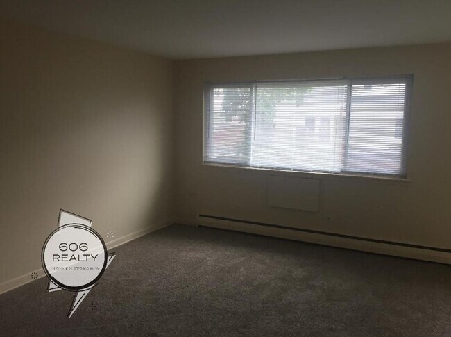 Building Photo - Cozy, one bedroom apartment in Cicero, Clo...