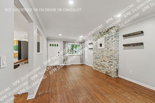 Building Photo - 8600 Russell-