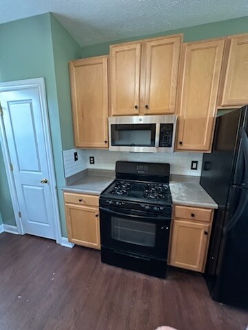 Building Photo - 549 N Belmont Ave