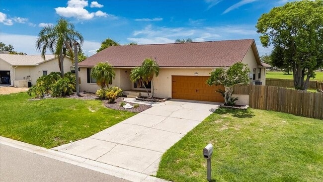 Building Photo - 811 Eagle Ln