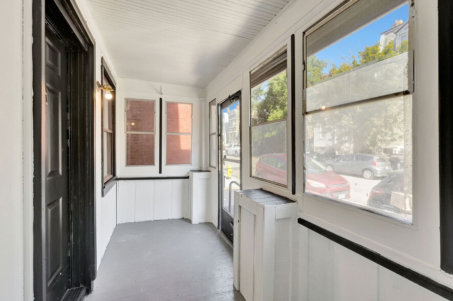 Building Photo - 2231 Flora St