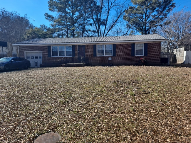 Building Photo - 1807 Corrine Ave SW