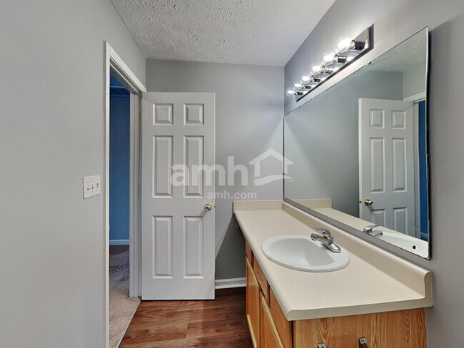 Building Photo - 16765 Yeoman Way