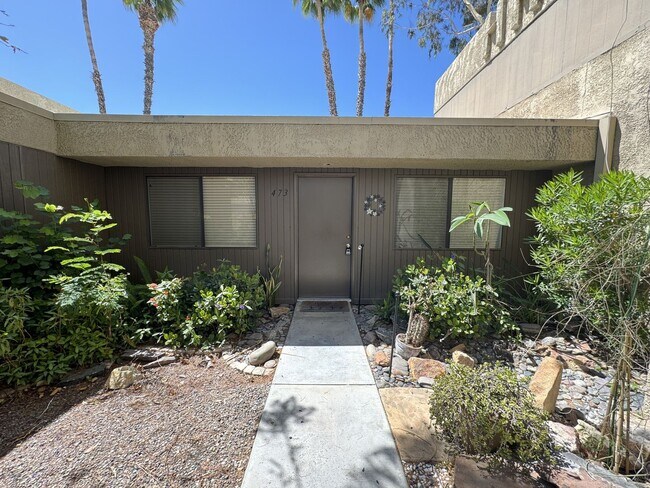 Building Photo - 473 Bradshaw E Ln