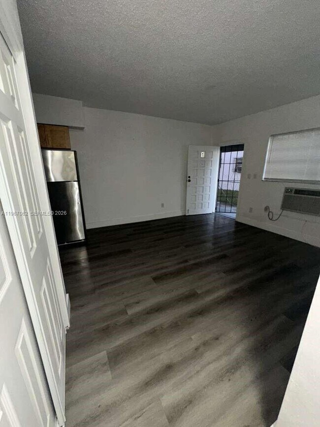 Building Photo - 2617 NW 23rd Ave