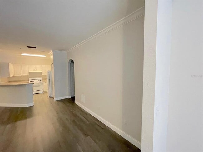 Building Photo - 3349 S Kirkman Rd