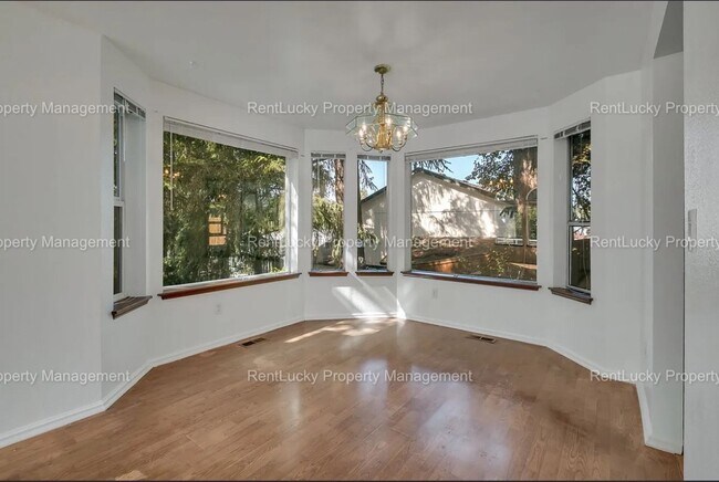 Building Photo - Beautifully Maintained 3-Bedroom Home in P...