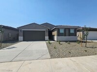 Building Photo - Beautiful new build w mountain views