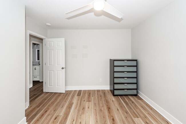 Building Photo - 3 Bedroom, 1 Bathroom Home in Willowbrook - Goose Creek