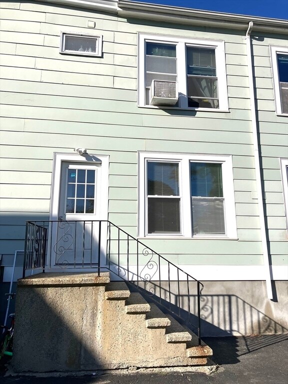 Building Photo - 798 Summer St