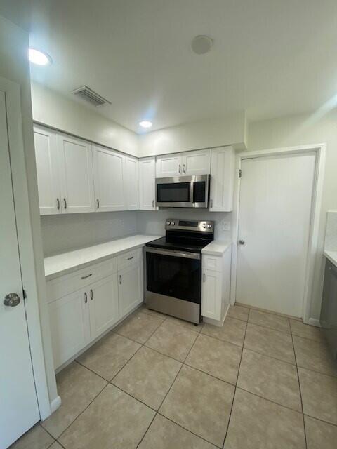 Building Photo - 1100 Cameo Cir