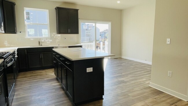 Building Photo - 12 Barbine Wy