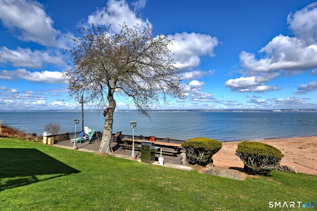 Building Photo - 1 Cora St