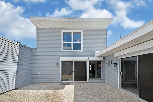 Building Photo - 10718 Boardwalk St