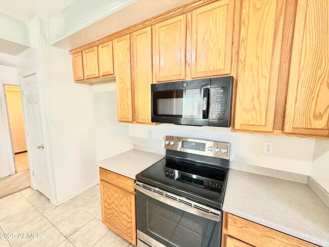 Building Photo - 15029 W Riviera Dr