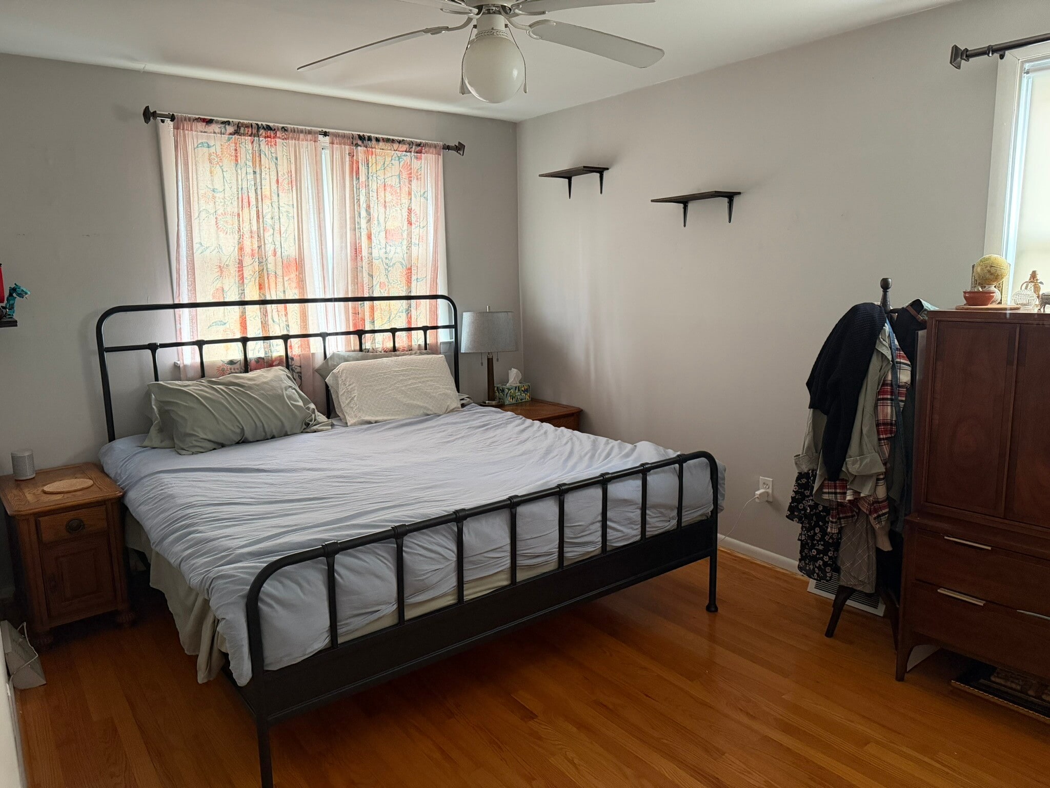 Primary bedroom - 620 Green Ln