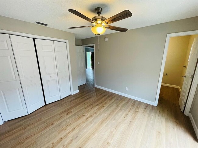 Building Photo - 511 Duchess Ct