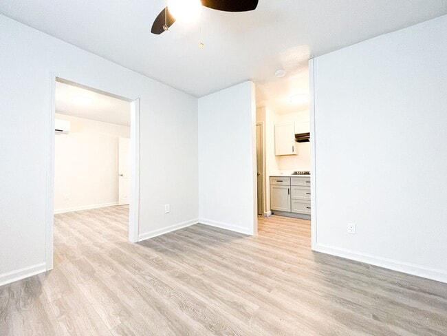 Building Photo - Updated 1BD/1BA in Central City