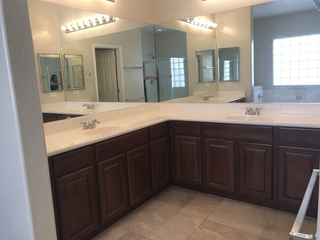 Building Photo - 4 Bedroom Home in Silverstone Coming Soon!