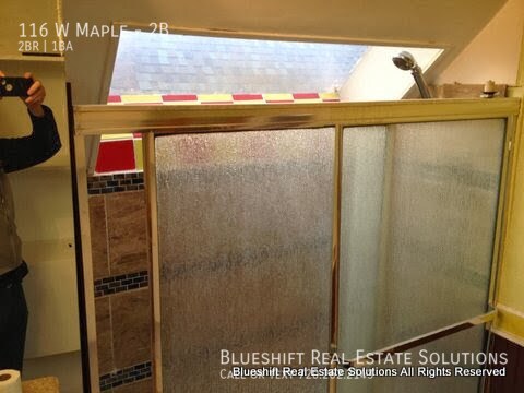 Building Photo - 116 W Maple-2B