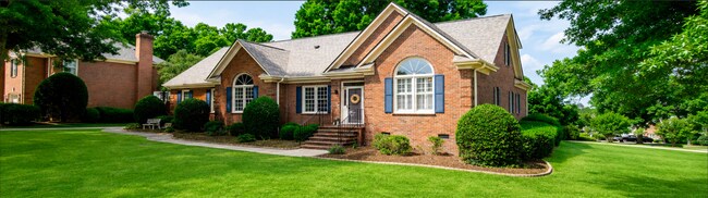 Building Photo - Beautiful Home in the Heart of Greenville
