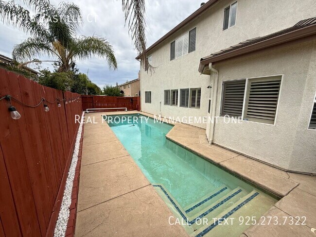 Building Photo - 3918 Bastille Ct