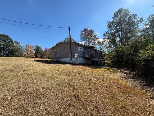 Building Photo - 1033 Union Hill Church Rd