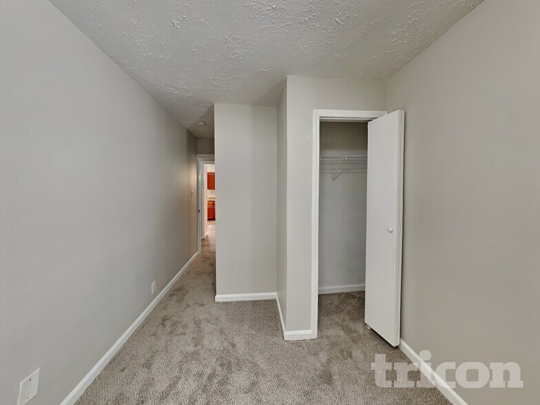 Building Photo - 5750 Westside Rd