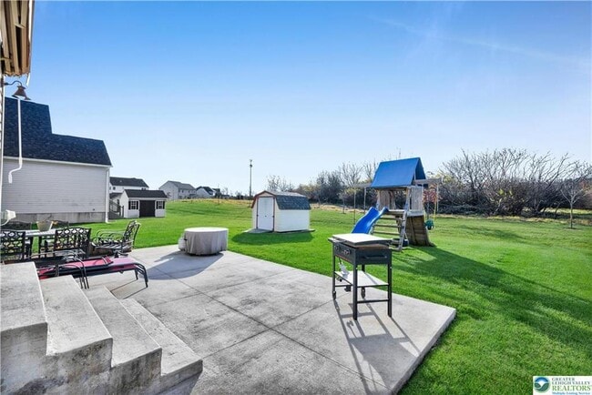 Building Photo - 4247 Beech Dr