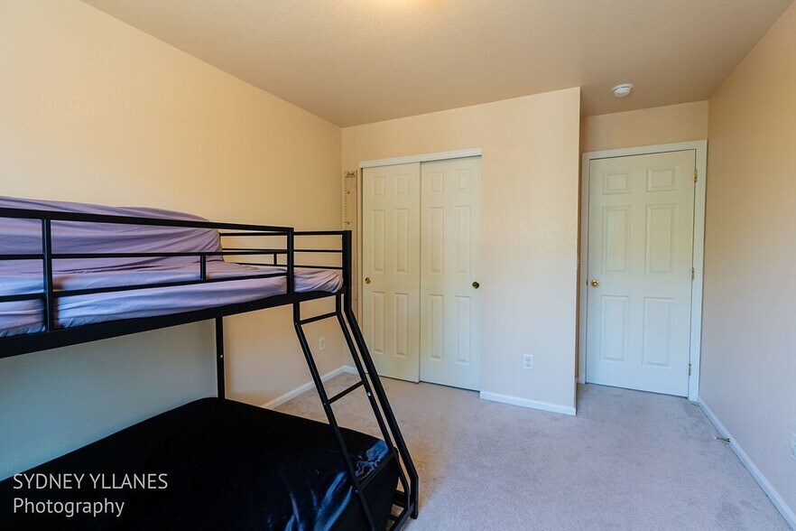 Building Photo - 5374 S Quatar Cir