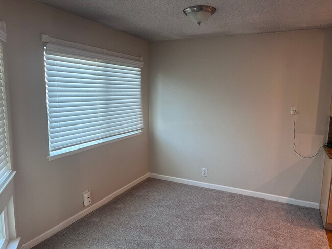 Building Photo - DESIRABLE GATED COMMUNITY WITH VIEWS, POOLS, HOT TUB, FITNESS CENTER, AND MORE!!!