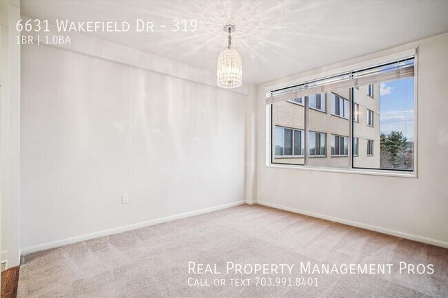 Building Photo - 6631 Wakefield Dr