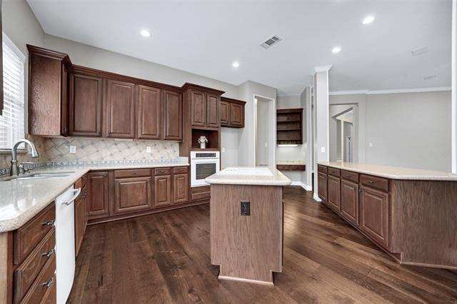 Building Photo - 2413 London Dr