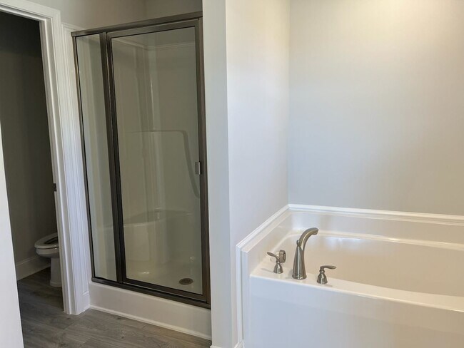 Building Photo - MADISON City Schools! MOVE IN READY NEW 4BR