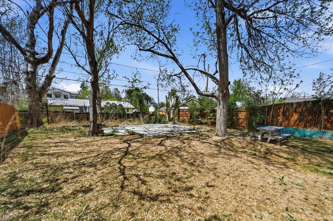 Building Photo - $2,820.95 with $300 off the first month's rent, 4 Beds - 2 Bath, Single Family Home in Denver wit...