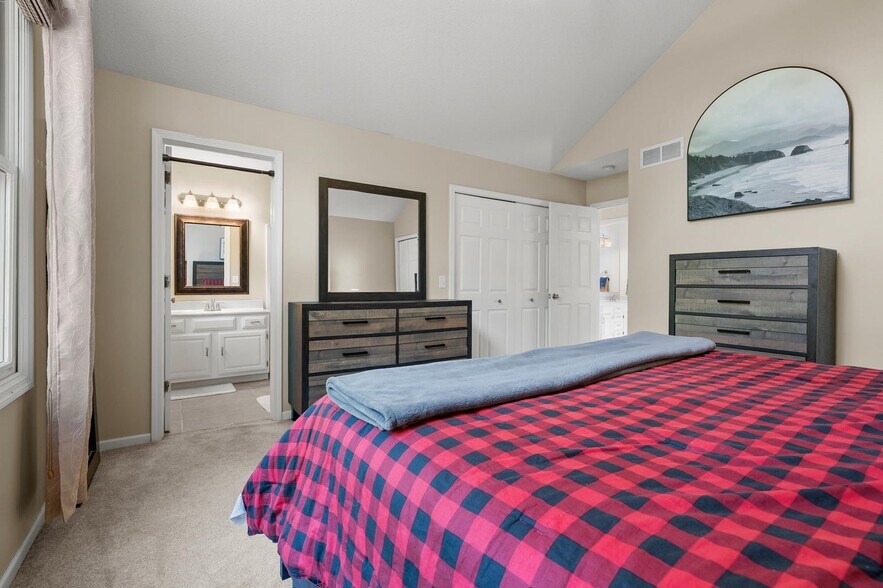 Building Photo - 7817 Chippewa St