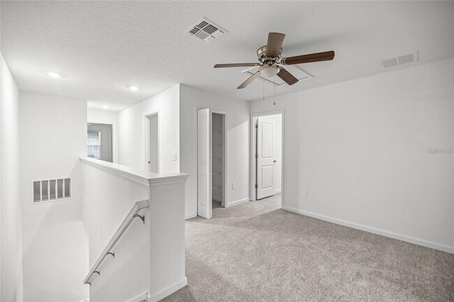 Building Photo - 3644 SE 37th Ct