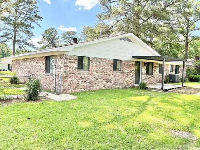 EXTERIOR - 3412 Camellia Cir