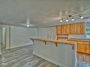 Building Photo - 2580 Poplar Dr