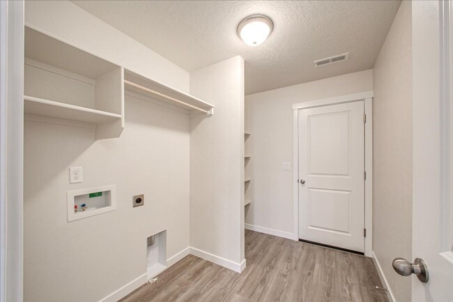 Building Photo - New Construction Nampa Home - Close to fre...