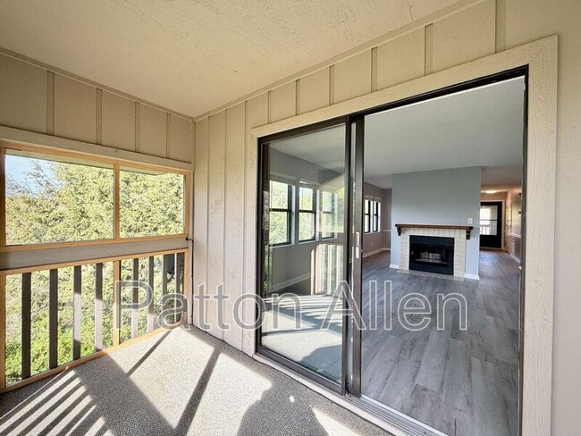 Building Photo - 2406 Abbey Cir