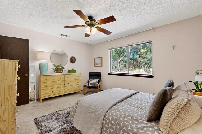 Building Photo - 7304 Eganhill Dr