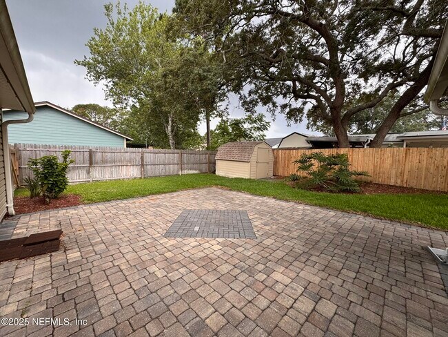 Building Photo - 3855 Mandarin Woods Dr S