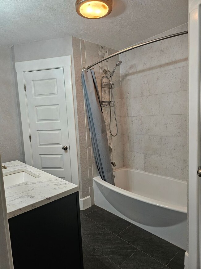 Building Photo - 2710 Hwy 348