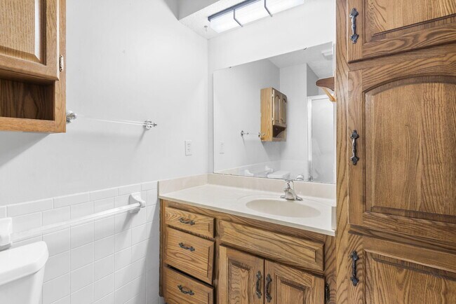 Building Photo - 3225 S Kimbrough Ct