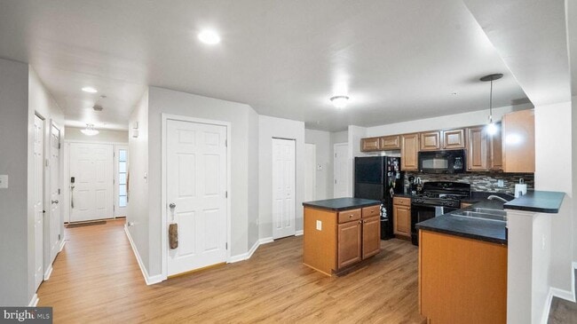 Building Photo - 12100 Vintner Dr