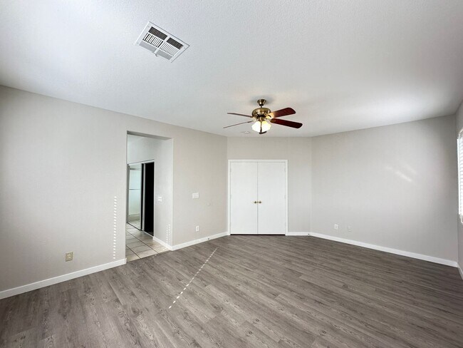 Building Photo - HEATHERWOOD