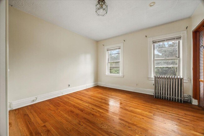 Building Photo - 407 N MacQuesten Pkwy