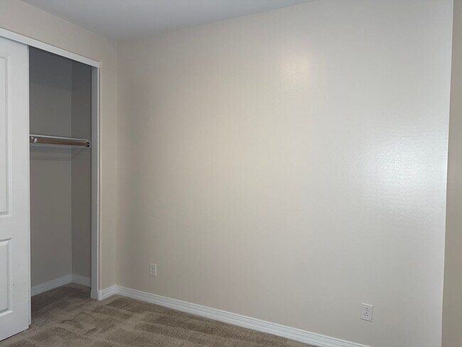 Building Photo - 1673 N St Francis Pl