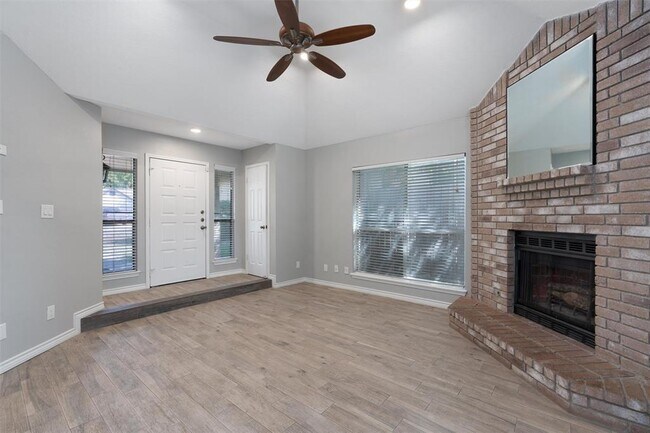 Building Photo - 2302 Windrift Way